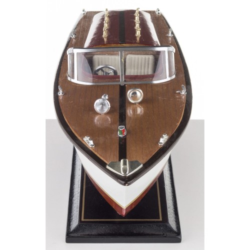 Replika łodzi, drewniana czerwona motorówka