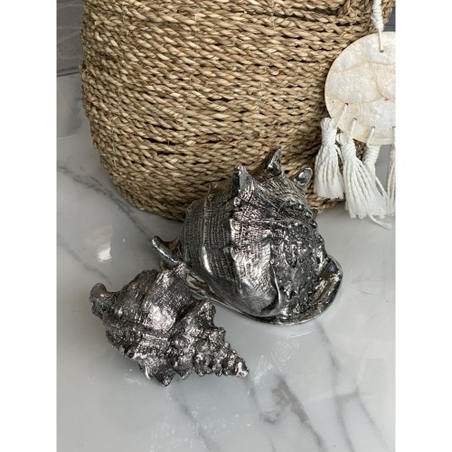 figurka ślimaka, odlew srebrny, skrzydelnik, wiklinowy kosz